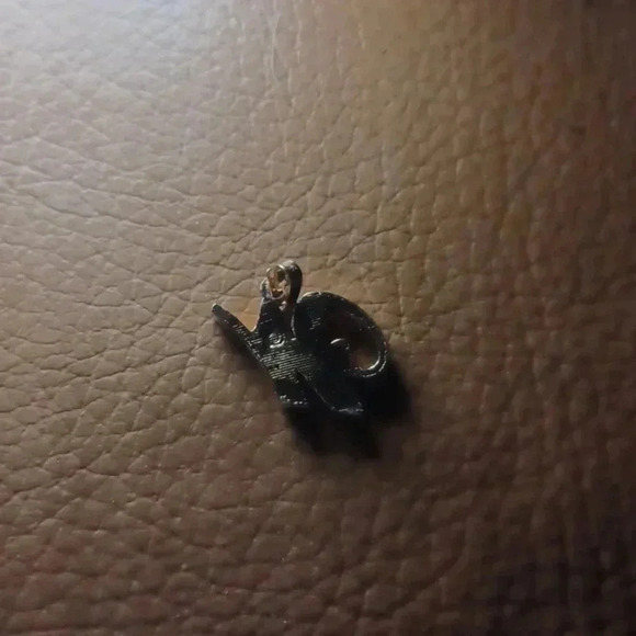 💙🌹Gold plated letter pendant "W" with faux diamonds - Picture 7 of 7